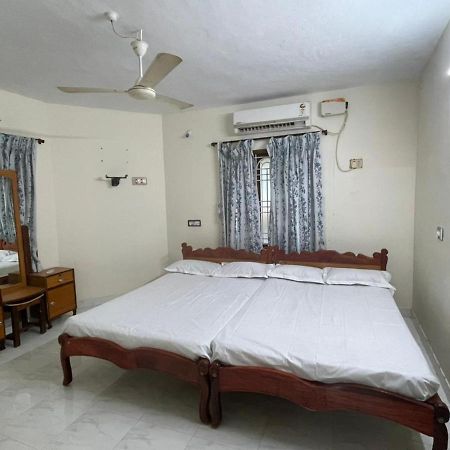 Imperial Inn - Haroz Kuttālam Dış mekan fotoğraf
