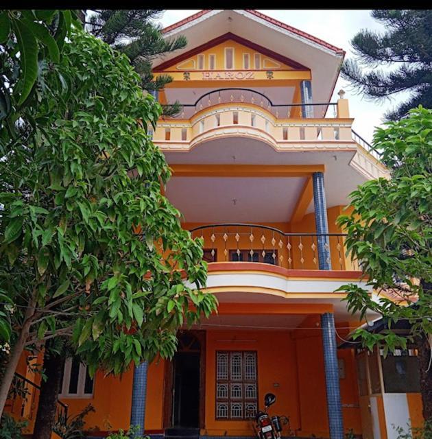 Imperial Inn - Haroz Kuttālam Dış mekan fotoğraf
