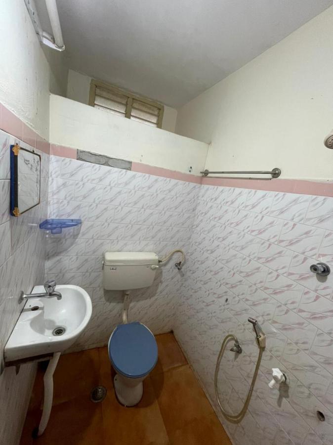 Imperial Inn - Haroz Kuttālam Dış mekan fotoğraf